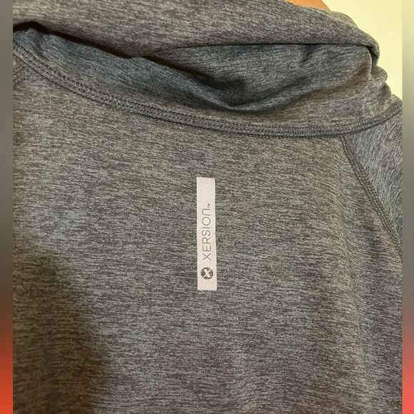 Xersion, pink and gray pullover, offset zipper, size XL, excellent condition - Picture 2 of 6